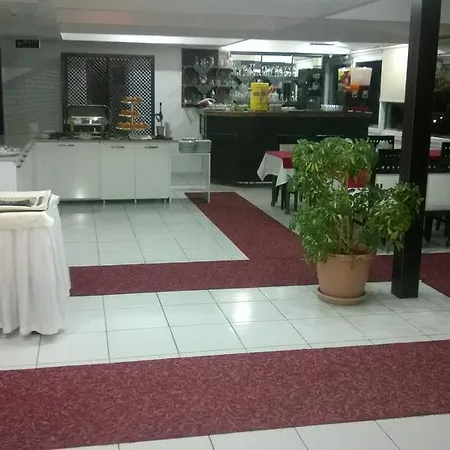 Hotell Adalia 3*