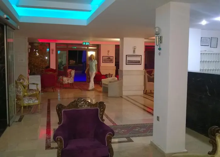 Hotell Adalia 3*