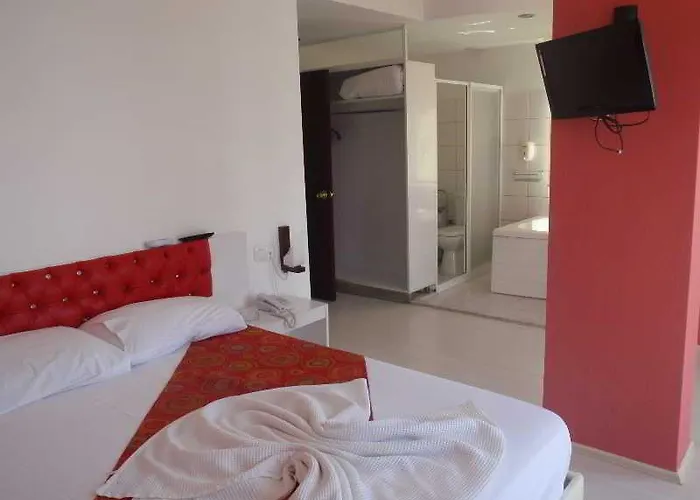 Adalia Hotell 3*